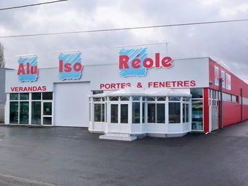Société de fabrication et pose de vérandas, portes, fenêtres, volets et pergolas bioclimatiques à La Réole